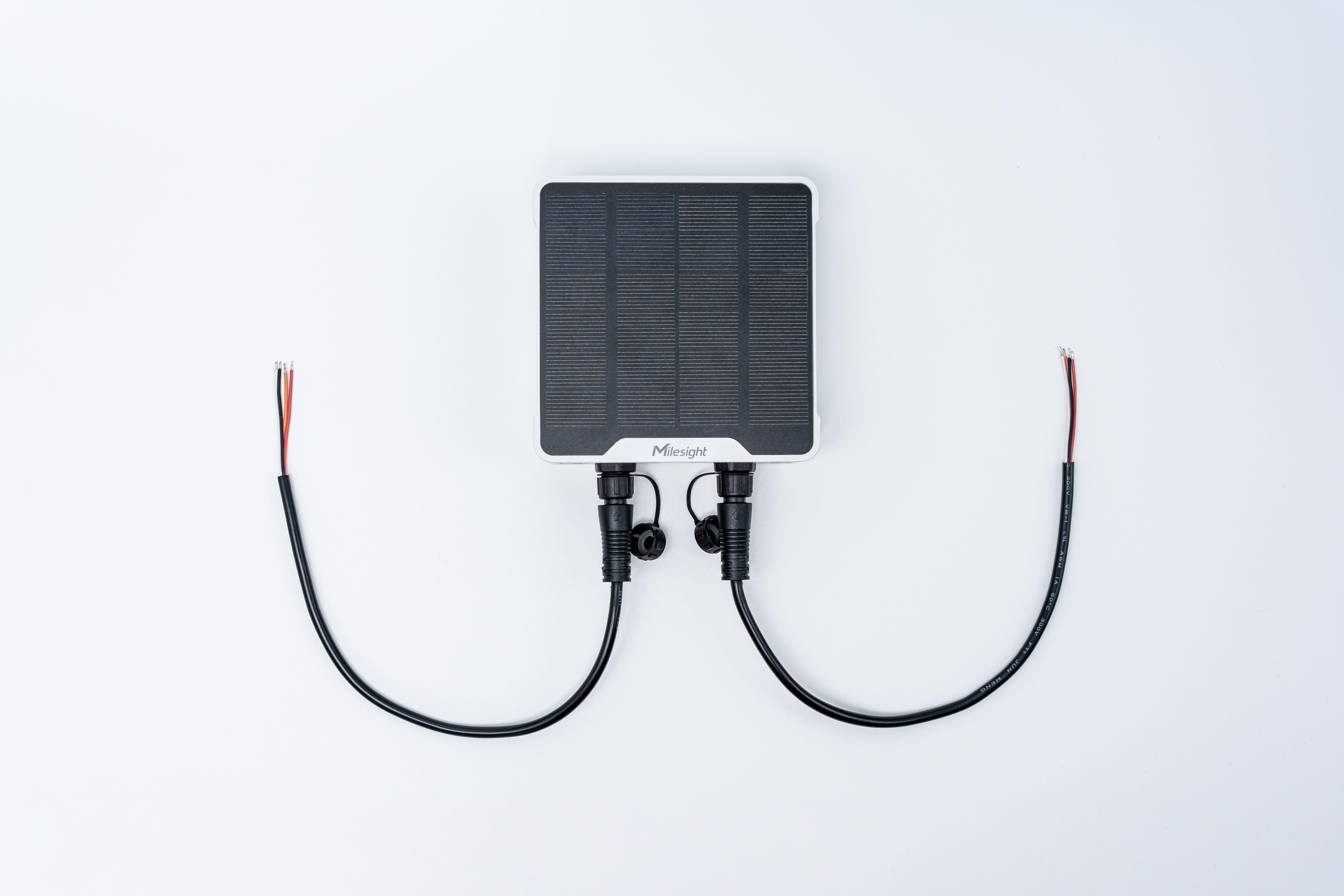 Controlador de Válvulas LoRaWAN con Panel Solar y Antena Externa